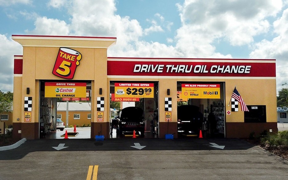 Primary Photo Of 5028 US Hwy 19, New Port Richey Auto Repair For Sale