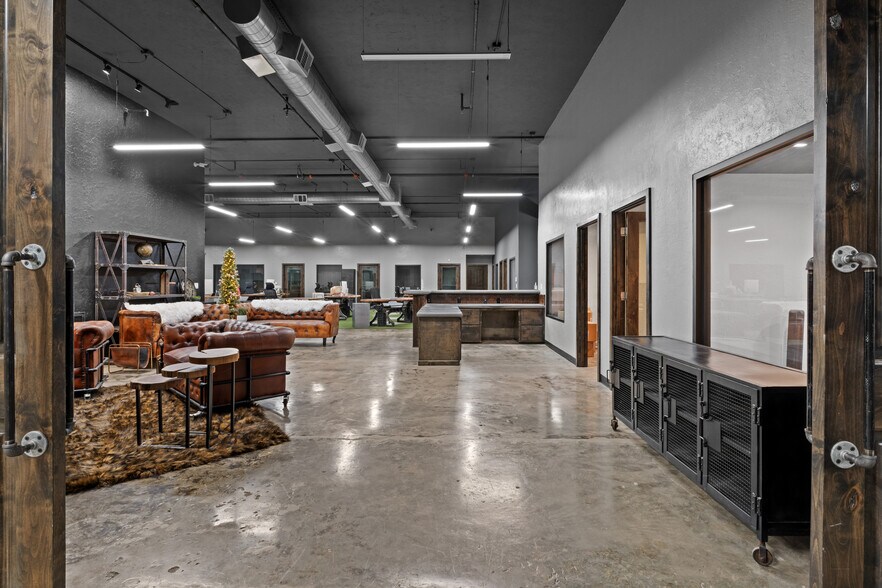 More Photos Of 514 Robertson Blvd, Chowchilla Storefront For Sale