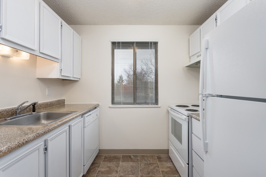 More Photos Of 10650 SW 121st Ave, Tigard Apartments For Sale