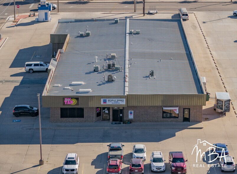 More Photos Of 1213 Fleming St, Garden City General Retail For Sale