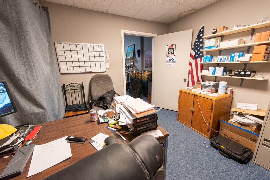 More Photos Of 1211 Lamar St, Sweetwater Flex For Sale