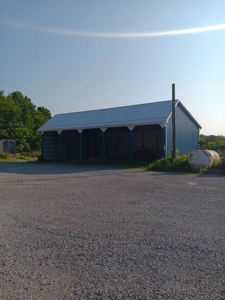 More Photos Of 970 Mercer Rd, Franklin Warehouse For Lease