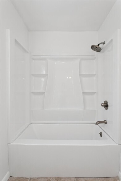 More Photos Of 6704 Cedar Lake Dr, Gloucester Apartments For Sale