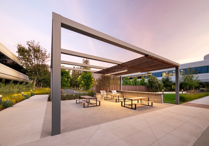 More Photos Of 178 E Tasman Dr, San Jose Office For Sale