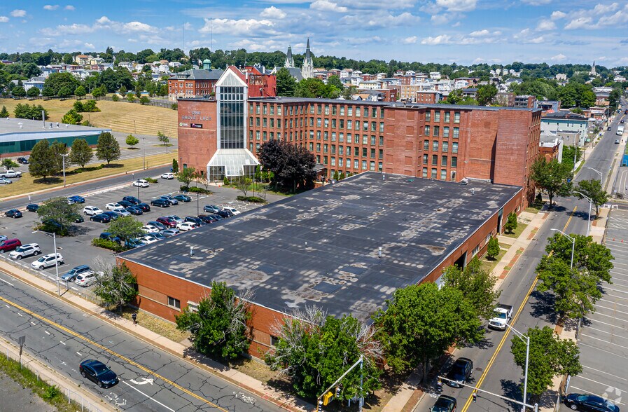 More Photos Of 1 Grove St, New Britain Medical For Lease