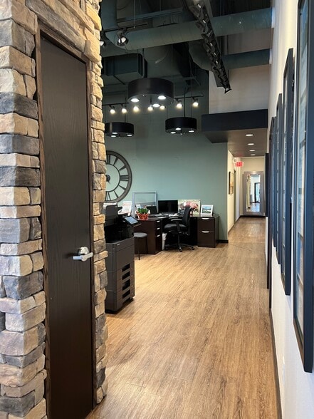 More Photos Of 269 16th St W, Dickinson Freestanding For Lease