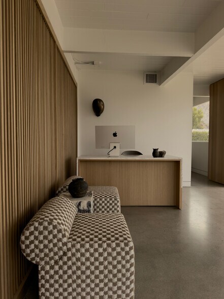 More Photos Of 72245 El Paseo, Palm Desert Office For Sale
