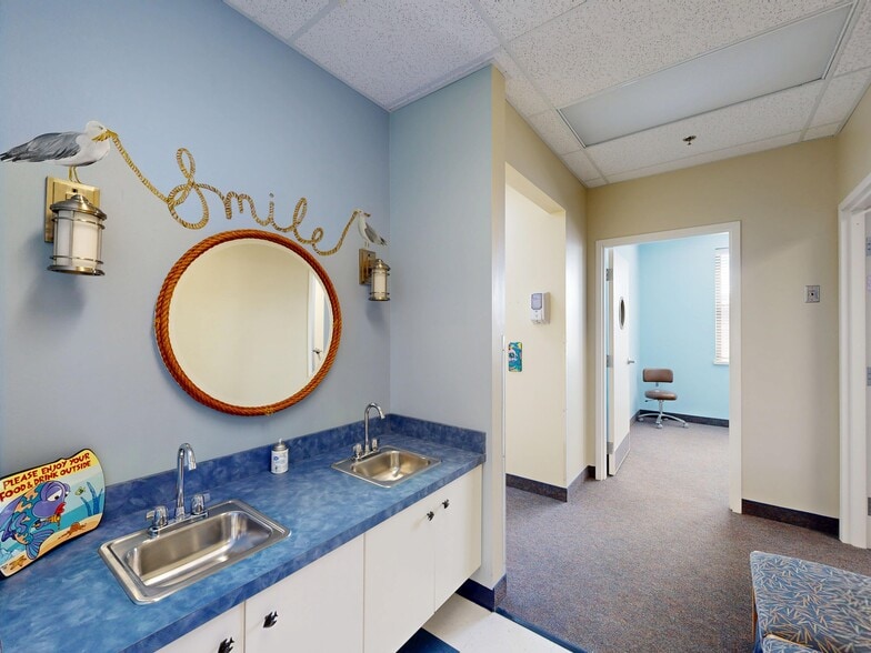 More Photos Of 128 W 12th St, Erie Office For Sale