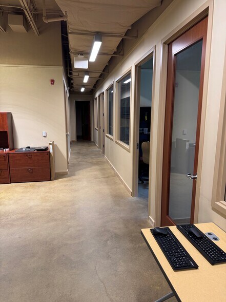 More Photos Of 7230 Lee Deforest Dr, Columbia Office For Sale