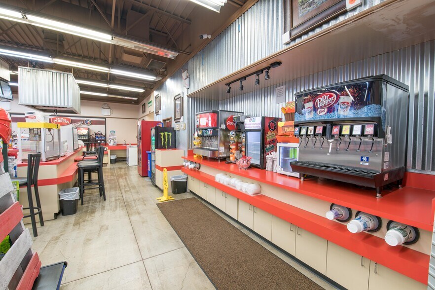 More Photos Of 6597 Azle Ave, Lake Worth Service Station For Sale
