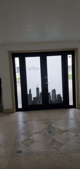 More Photos Of 4201-4237 NW 37th Ave, Miami Warehouse For Lease