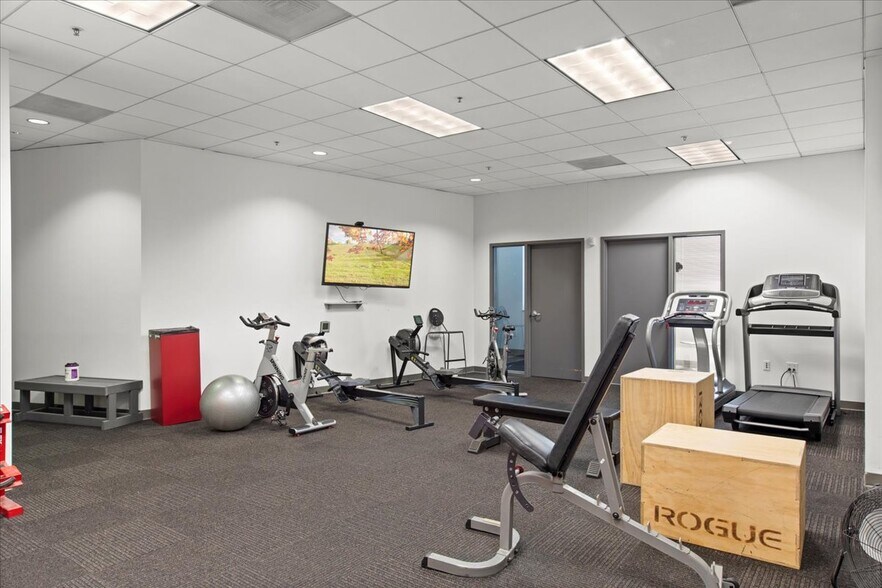 More Photos Of 1450 Veterans Blvd, Redwood City Office For Lease