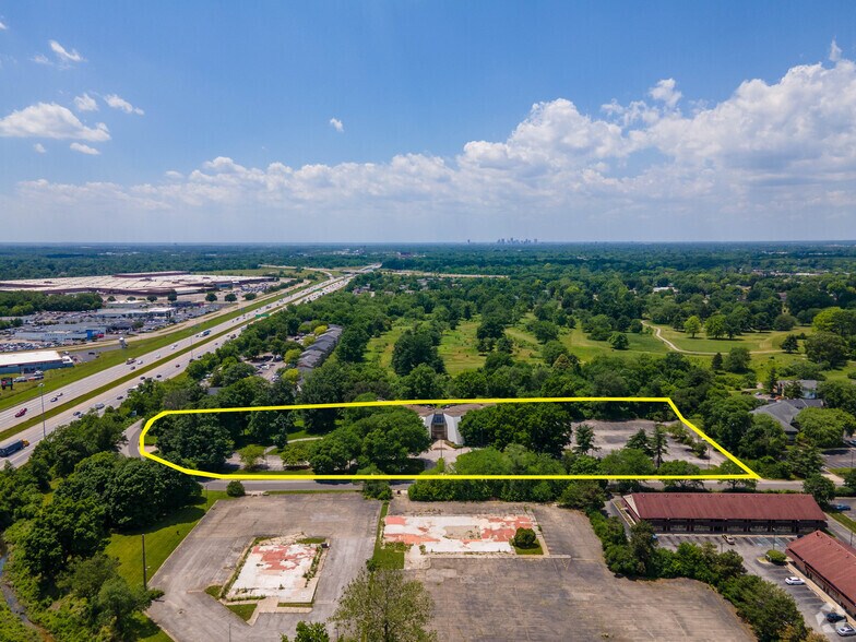 More Photos Of 2323 Lake Club Dr, Columbus Office For Lease