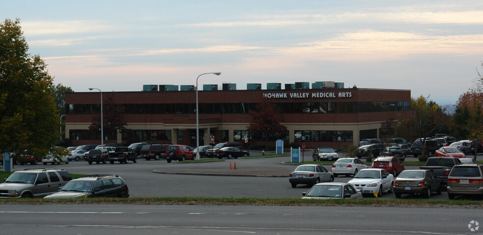 More Photos Of 5010 Rt-30, Amsterdam Medical For Lease