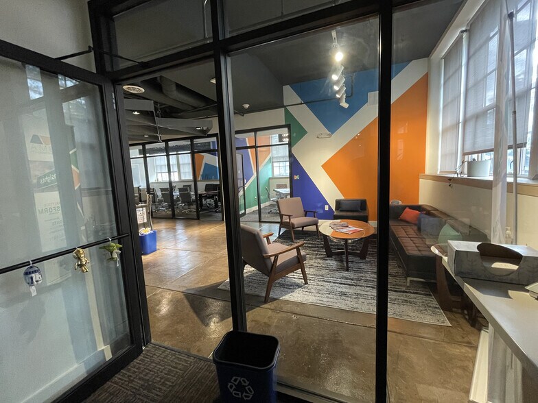 More Photos Of 42 S Washington St, Rochester Office Residential For Lease