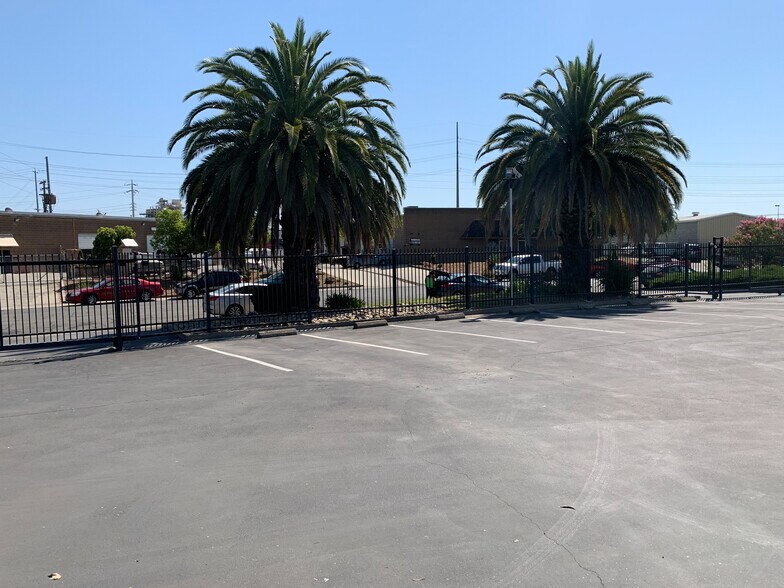More Photos Of 108 Otto Cir, Sacramento Warehouse For Lease
