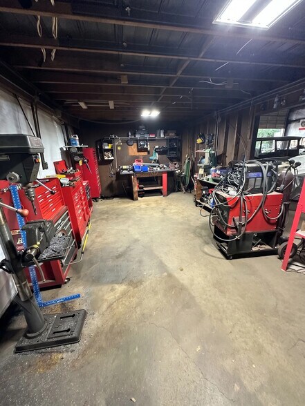 More Photos Of 5220 Jones Rd, Forest Park Warehouse For Sale
