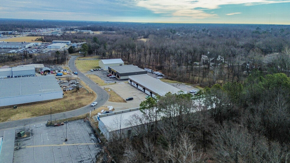 More Photos Of 3530 Park Plaza Rd, Paducah Flex For Lease