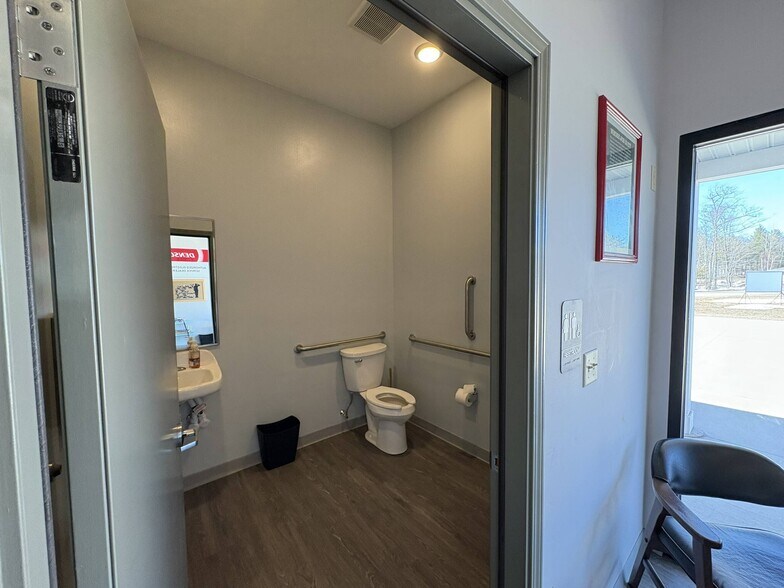 More Photos Of 928 County Road 480, Marquette Service For Sale