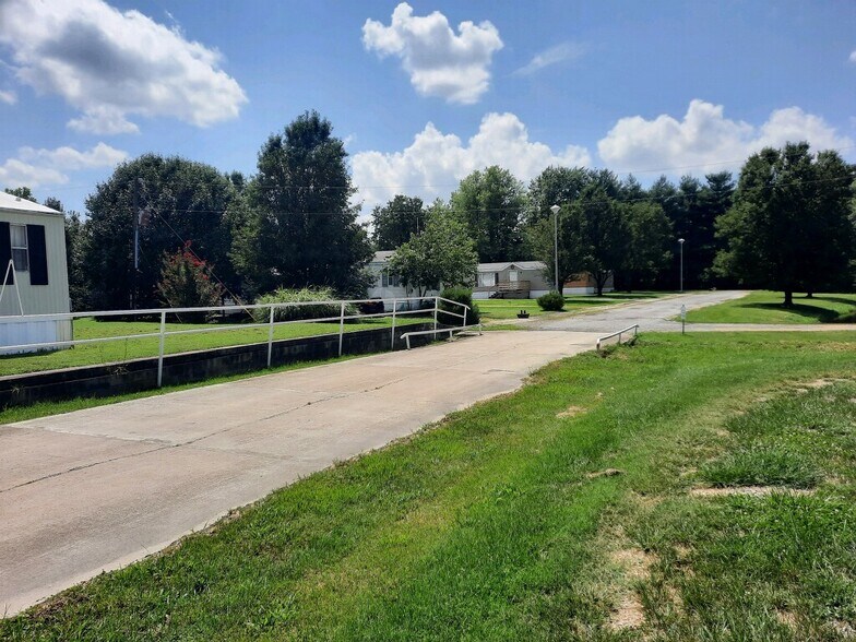 More Photos Of 321 N All Seasons Rd, Geff Manufactured Housing Mobile Home Park For Sale