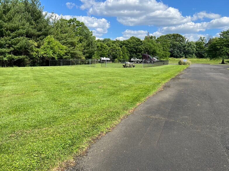 More Photos Of 3160 Tremont Ave, Trevose Office For Sale