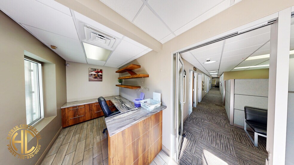 More Photos Of 500 S 4th St, Las Vegas Office For Sale