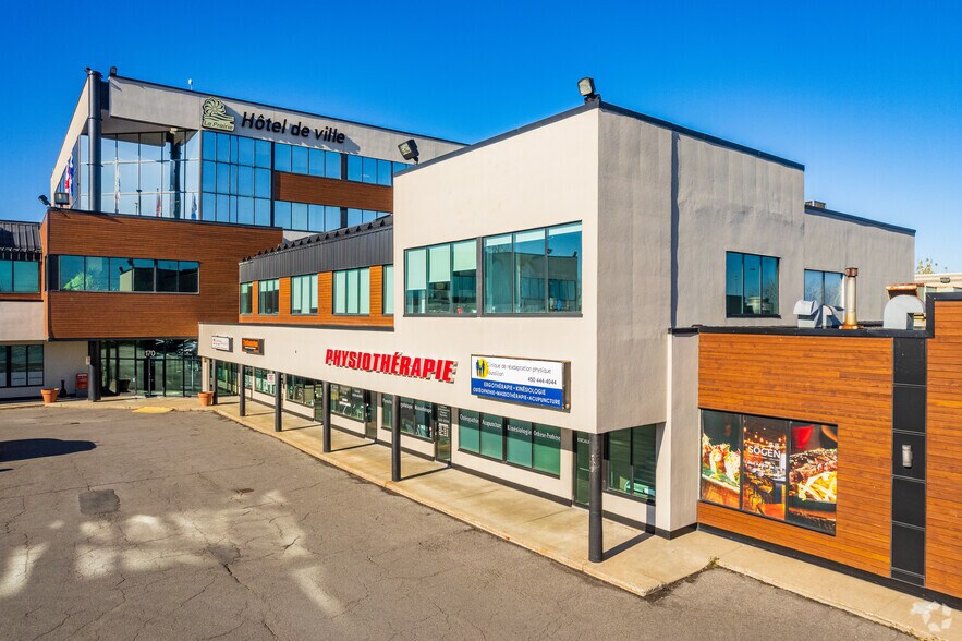 More Photos Of 170 Boul Taschereau, La Prairie Storefront Retail Office For Lease