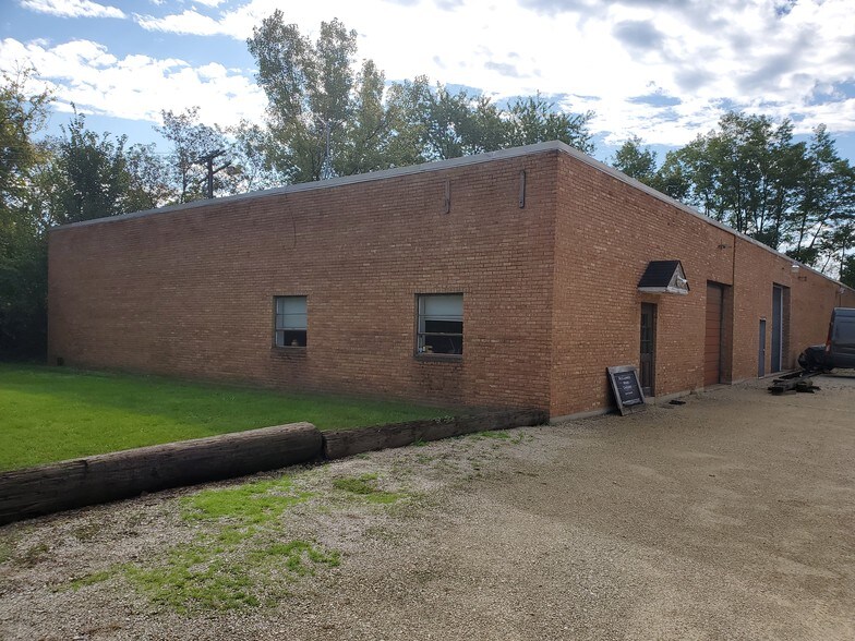 Primary Photo Of 33W447 Roosevelt Rd, West Chicago Industrial For Lease