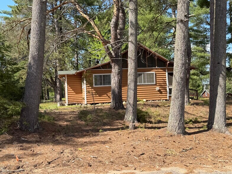 More Photos Of 3980 Lakeshore Dr, Rhinelander Lodge Meeting Hall For Sale