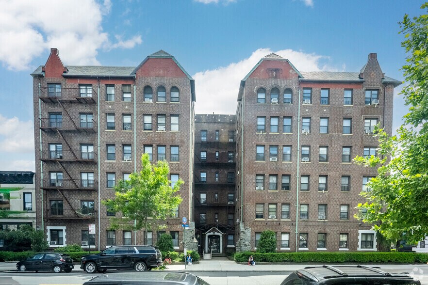 More Photos Of 7501 4th Ave, Brooklyn Apartments For Sale