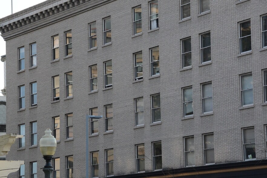 More Photos Of 320 N E St, San Bernardino Loft Creative Space For Lease