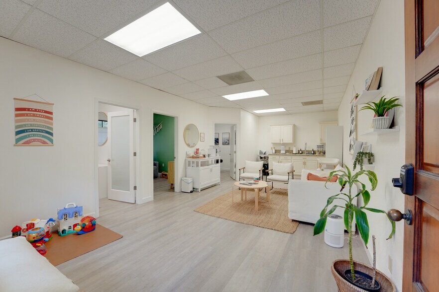More Photos Of 4403 Manchester Ave, Encinitas Medical For Sale