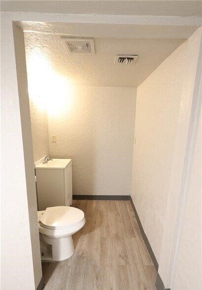 More Photos Of 1225 Hancock Rd, Bullhead City Medical For Lease