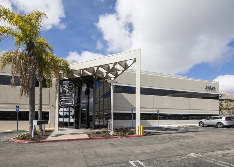 More Photos Of 21061 S Western Ave, Torrance Unknown For Lease