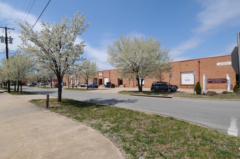 More Photos Of 5344-5352 46th Ave, Edmonston Warehouse For Lease