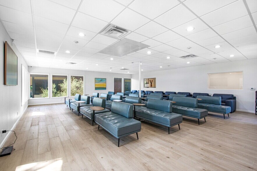 More Photos Of 14101 Yorba St, Tustin Office For Sale