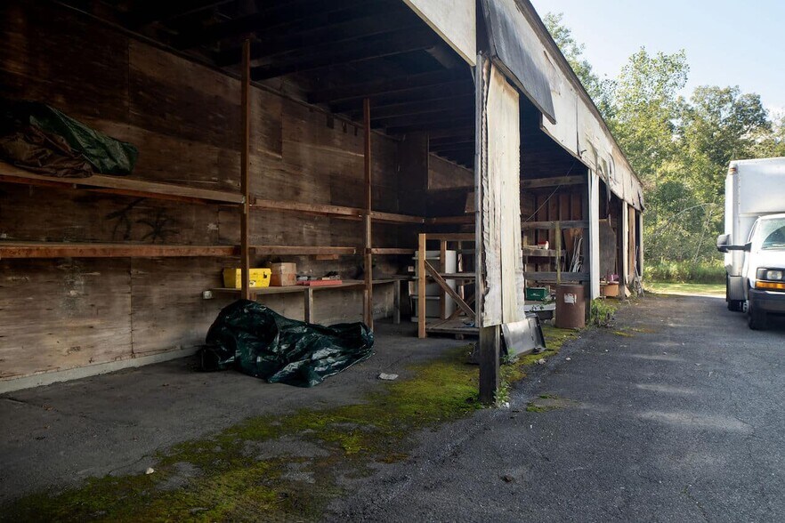 More Photos Of 403 Ashley Falls Rd, Canaan Freestanding For Sale