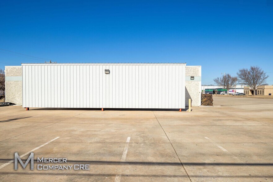 More Photos Of 3613-3621 S Moulton Dr, Oklahoma City Service For Lease