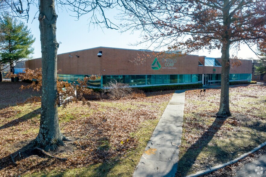 Primary Photo Of 48 Mall Dr, Hauppauge Light Manufacturing For Lease