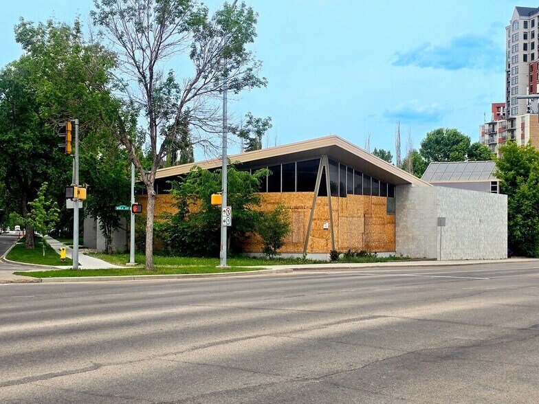 Primary Photo Of 10351 92 St NW, Edmonton Office For Sale