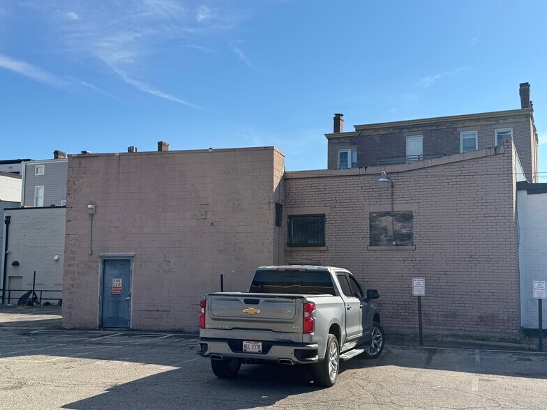 More Photos Of 4539 Montgomery Rd, Cincinnati Storefront Retail Residential For Sale