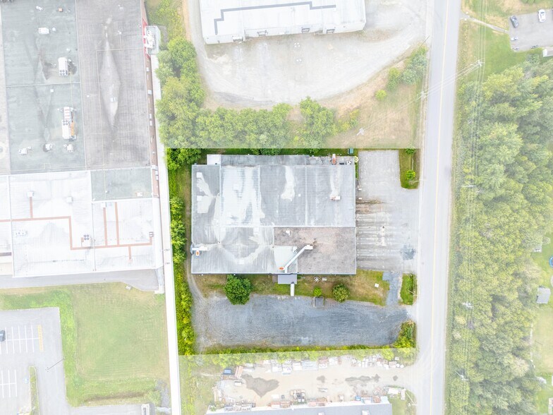 More Photos Of 60 Rue Sheard, Coaticook Industrial For Sale