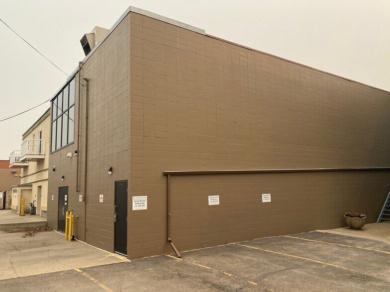 More Photos Of 4806 Av 51, Red Deer Office For Sale