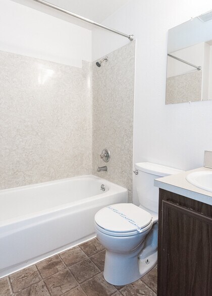 More Photos Of 9350 SW Hall Blvd, Tigard Apartments For Sale
