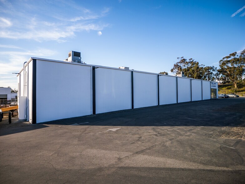 More Photos Of 3860 E Main St, Ventura Freestanding For Lease