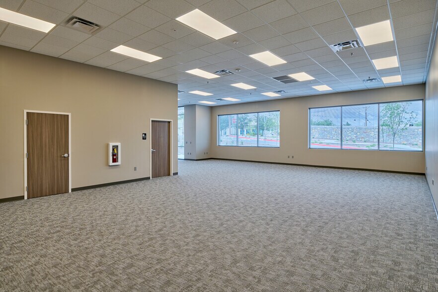 More Photos Of 8900 Escobar Dr, El Paso Distribution For Lease