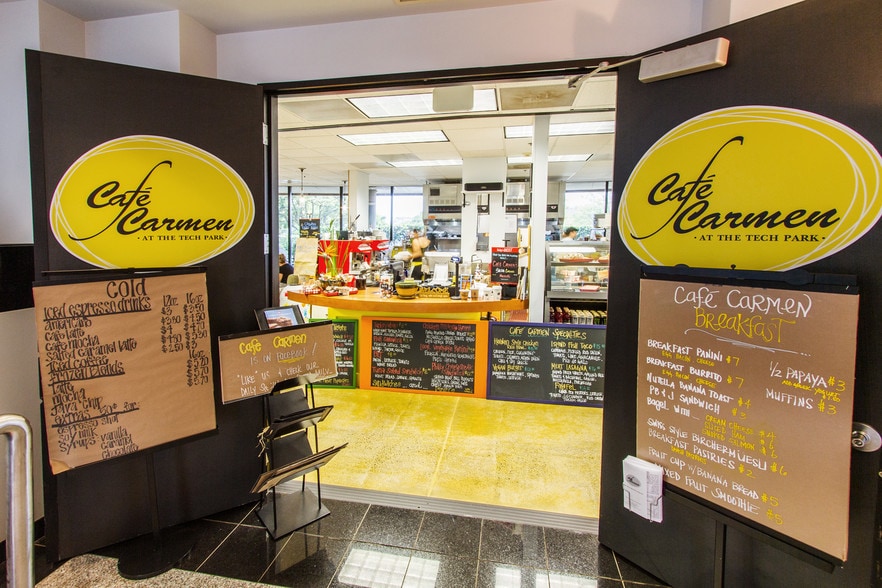 More Photos Of 535 Lipoa Pky, Kihei Office For Lease