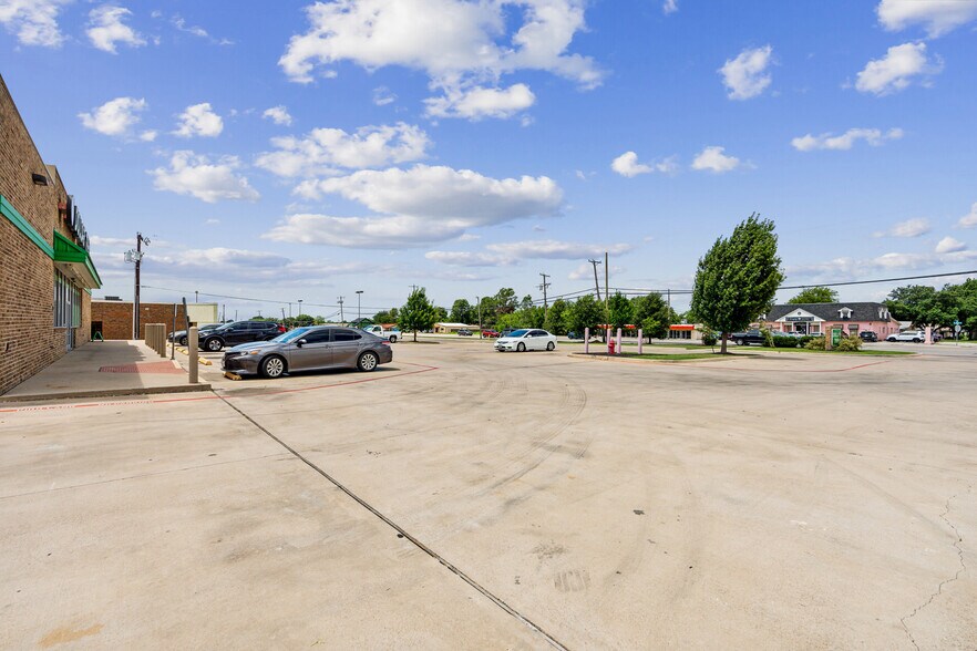 More Photos Of 5412 Davis Blvd, North Richland Hills Freestanding For Sale