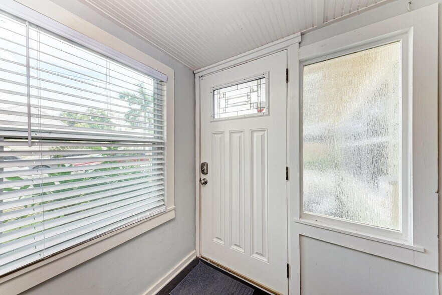 More Photos Of 1533 1st Avenue Dr W, Bradenton Multifamily For Sale