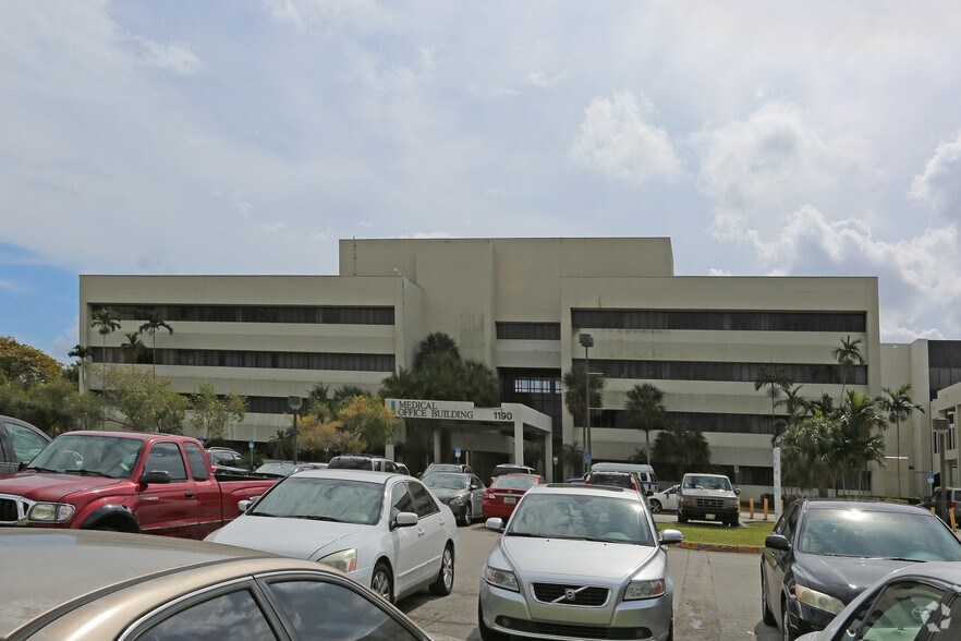 More Photos Of 1100-1190 NW 95th St, Miami Medical For Lease